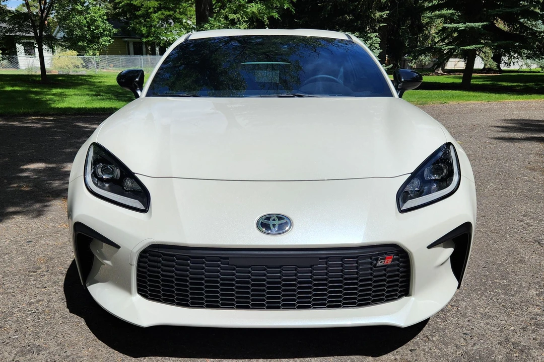 2025 Toyota GR86 2nd Gen - Image 2 of 31