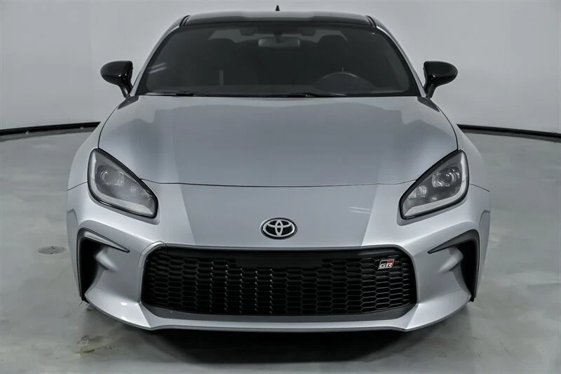 2025 Toyota GR86 2nd Gen - Image 5 of 12