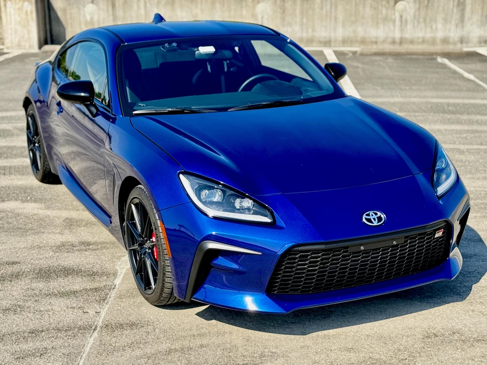 2025 Toyota GR86 2nd Gen - Image 16 of 31