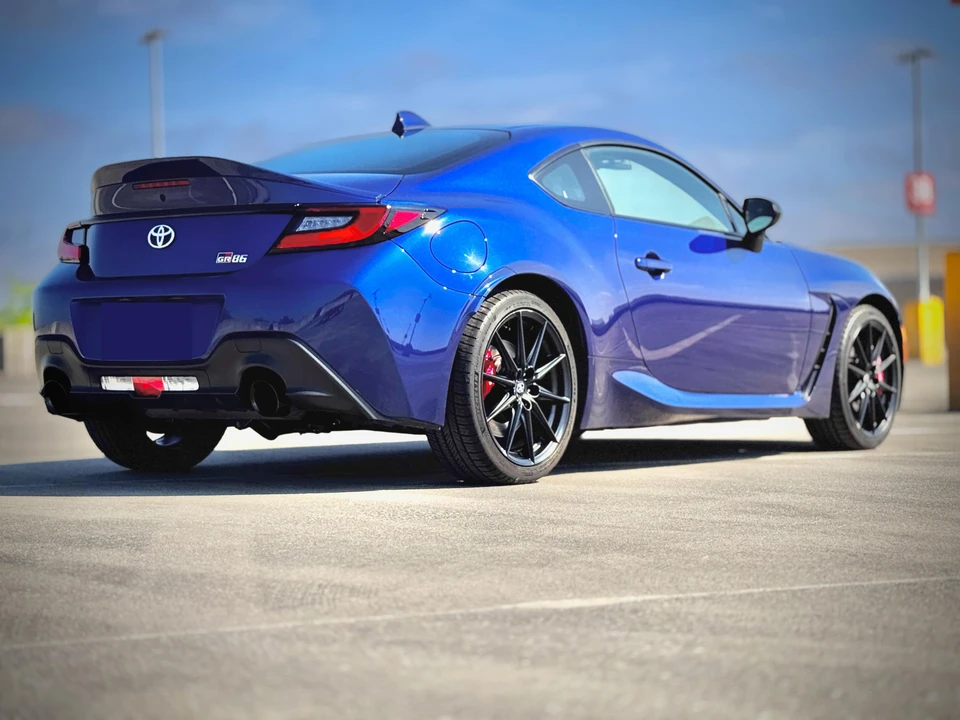 2025 Toyota GR86 2nd Gen - Image 13 of 31