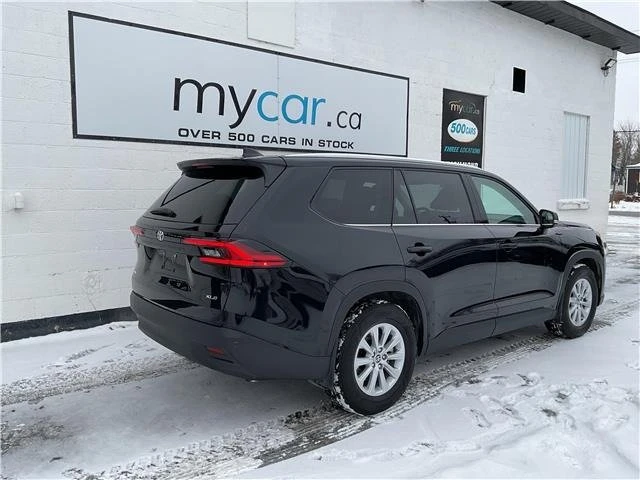 2025 Toyota Highlander - Image 3 of 15