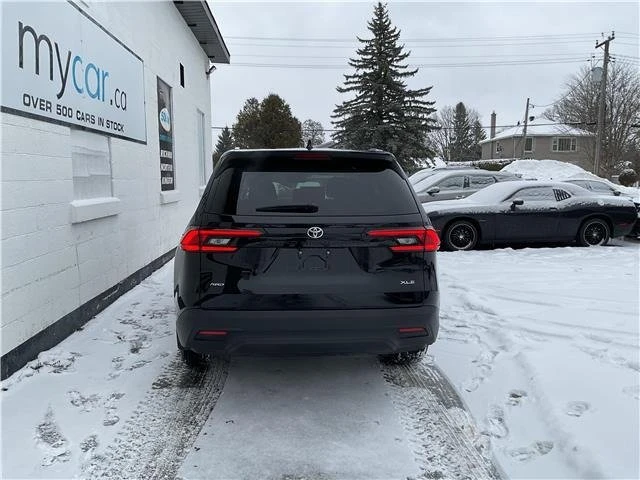 2025 Toyota Highlander - Image 4 of 15