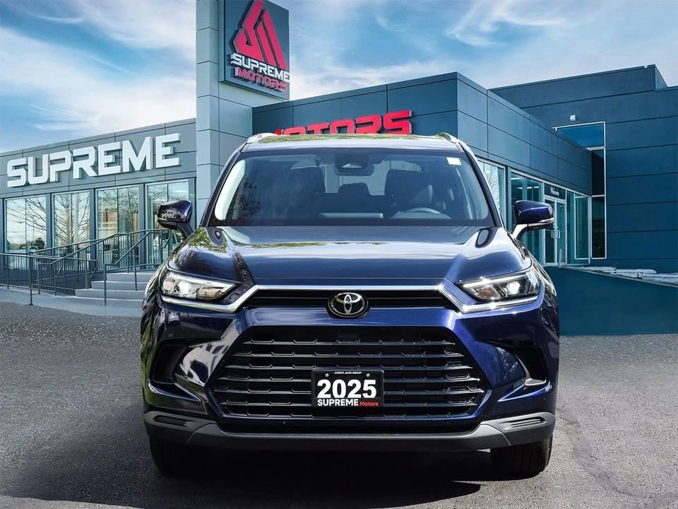 2025 Toyota Highlander - Image 2 of 5
