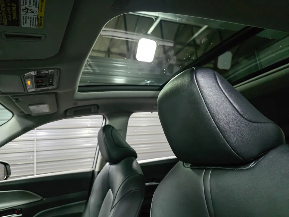 2025 Toyota Highlander - Image 17 of 21