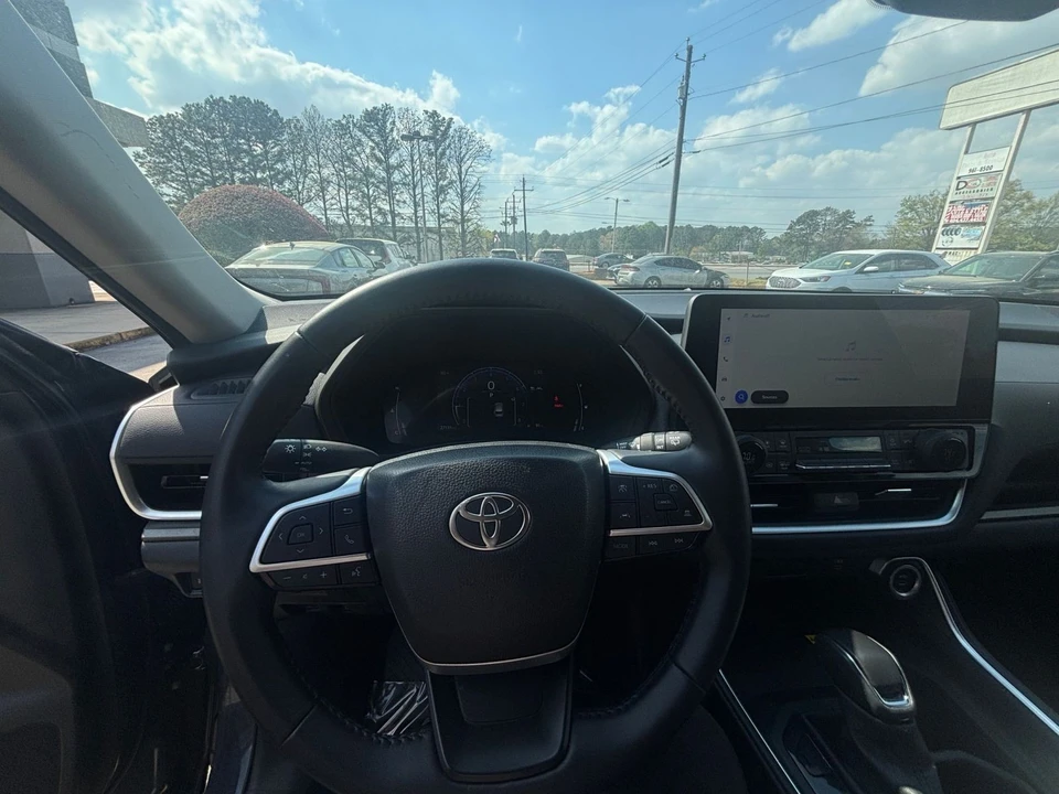 2025 Toyota Highlander - Image 30 of 31