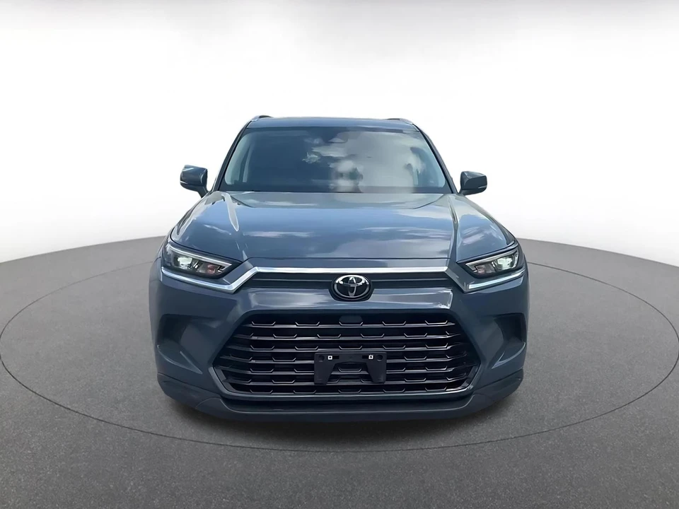 2025 Toyota Highlander - Image 4 of 31