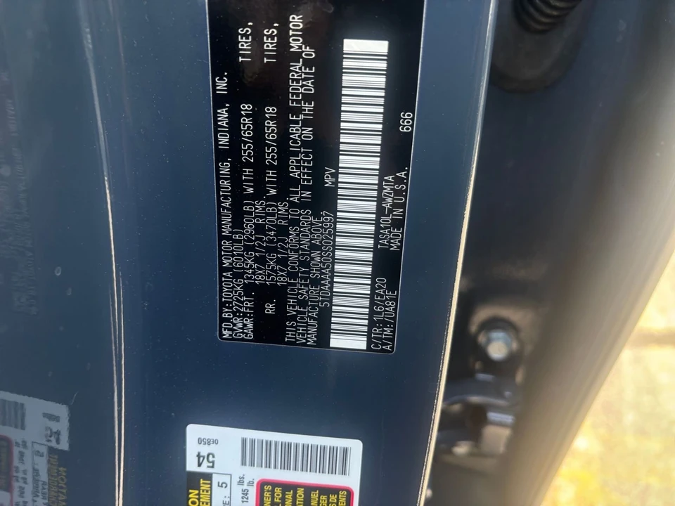 2025 Toyota Highlander - Image 25 of 31