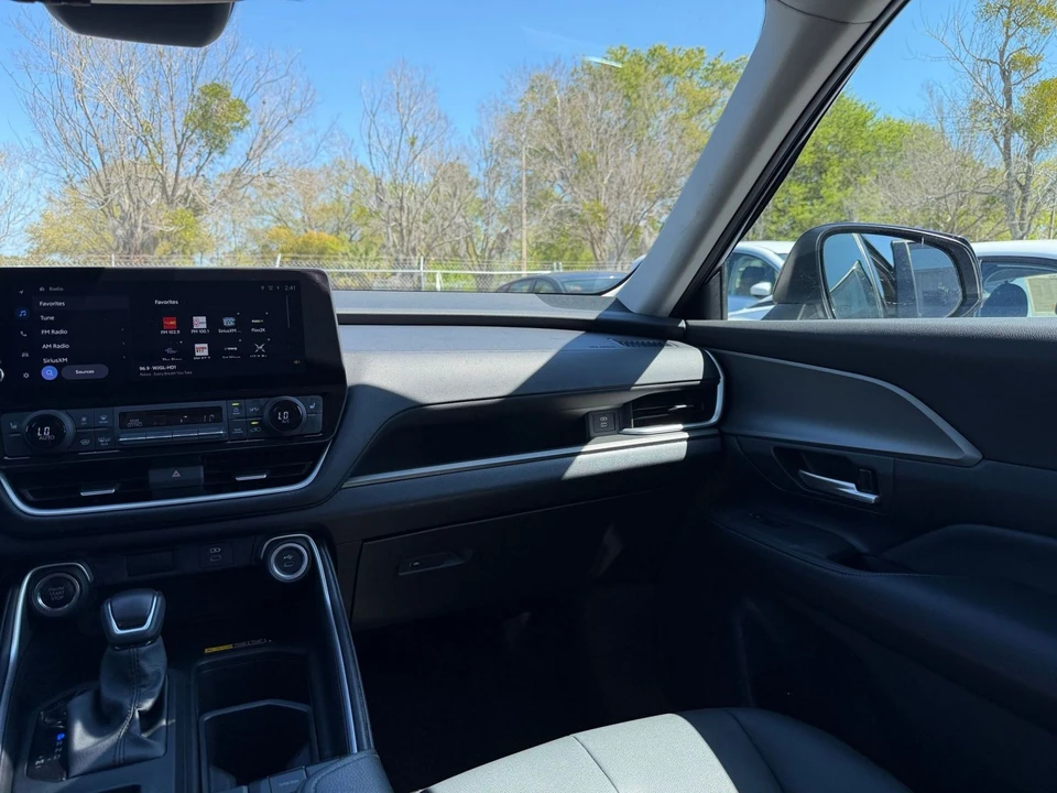 2025 Toyota Highlander - Image 31 of 31