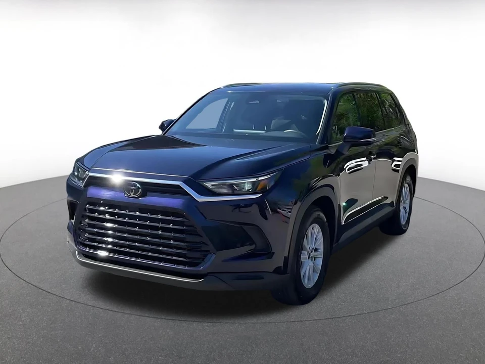 2025 Toyota Highlander - Image 4 of 31