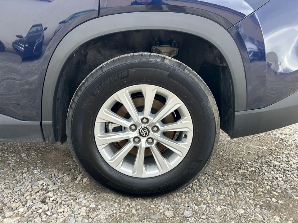 2025 Toyota Highlander - Image 28 of 31