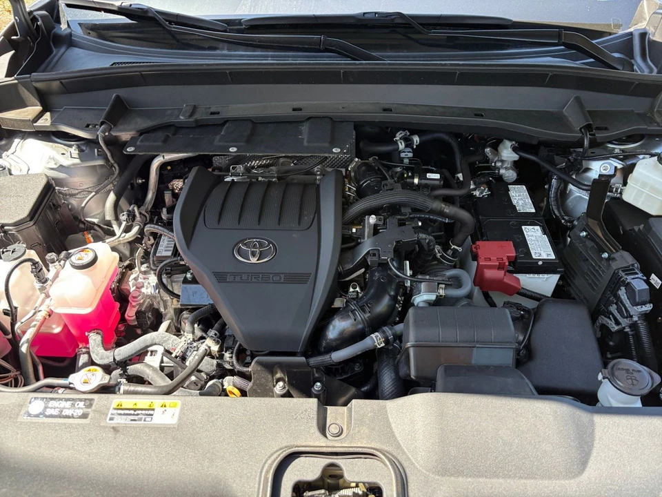 2025 Toyota Highlander - Image 30 of 31
