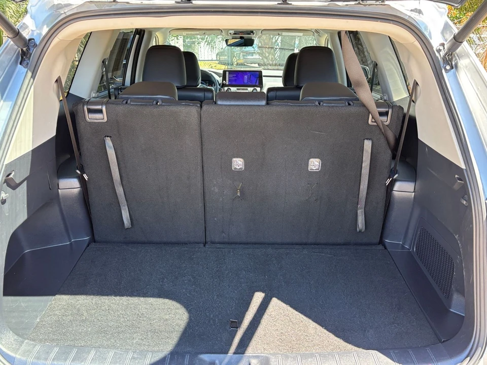 2025 Toyota Highlander - Image 31 of 31