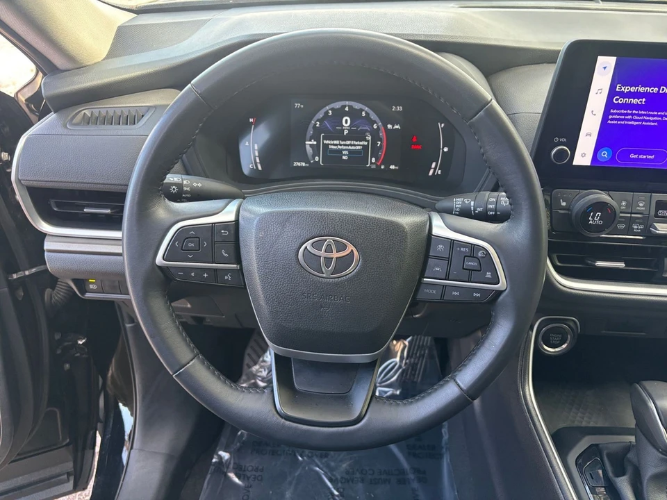 2025 Toyota Highlander - Image 25 of 31