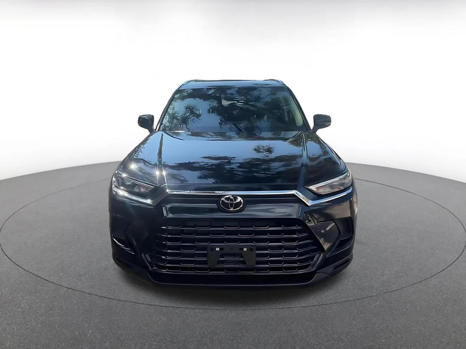 2025 Toyota Highlander - Image 4 of 31