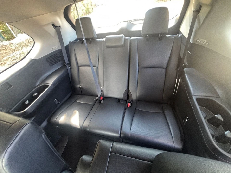 2025 Toyota Highlander - Image 26 of 31