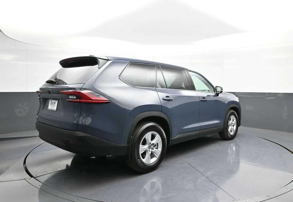 2025 Toyota Highlander - Image 6 of 12