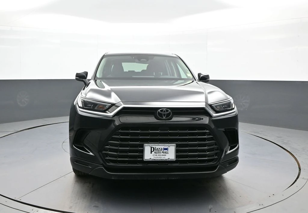 2025 Toyota Highlander - Image 2 of 21