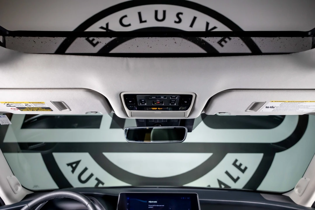 2025 Toyota Highlander - Image 12 of 12