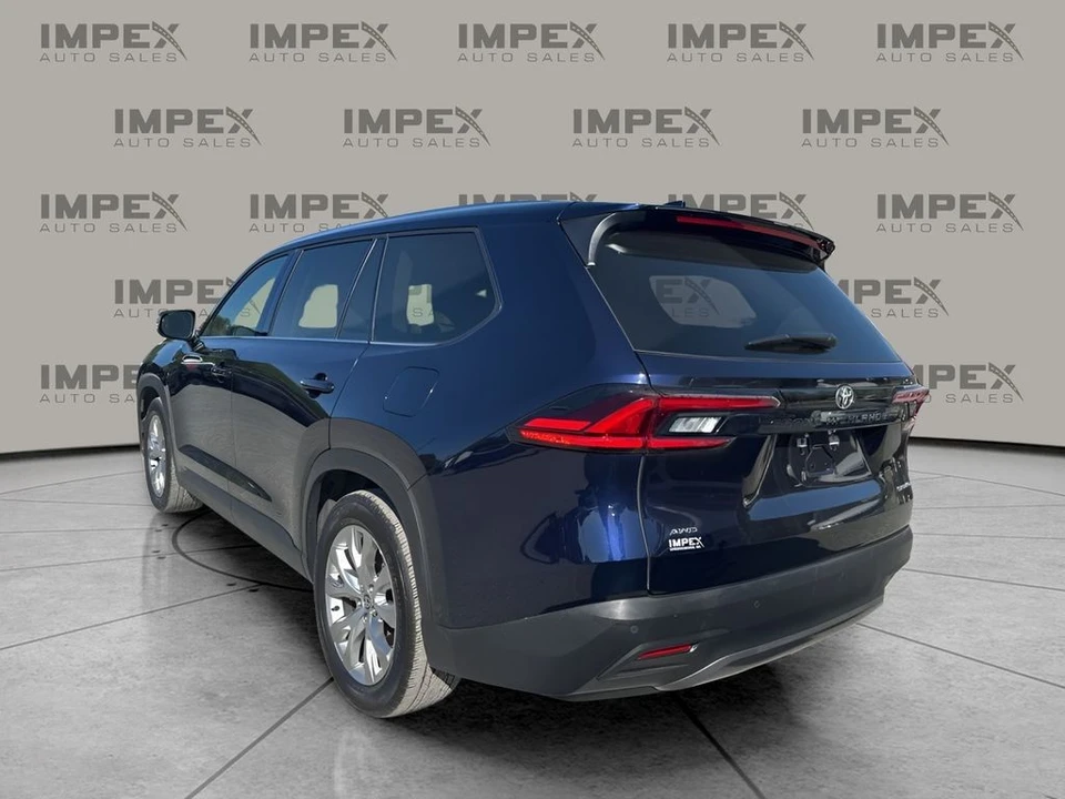 2025 Toyota Highlander - Image 3 of 31