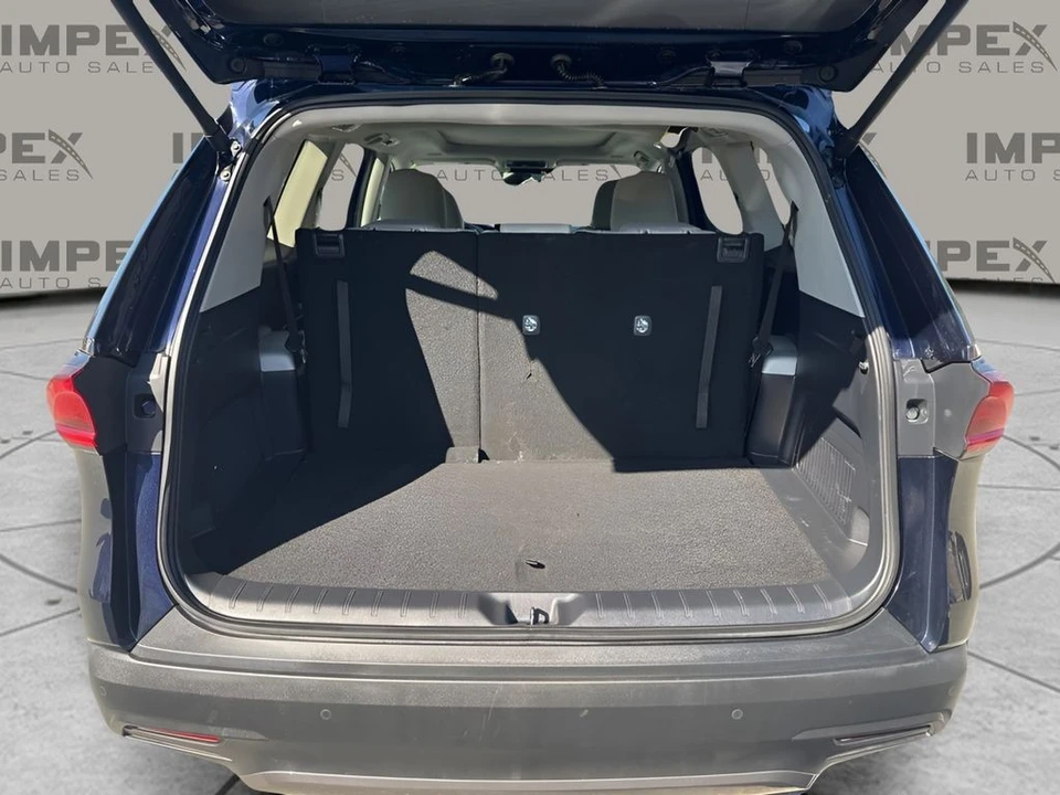 2025 Toyota Highlander - Image 29 of 31