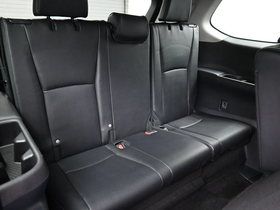 2025 Toyota Highlander - Image 25 of 31