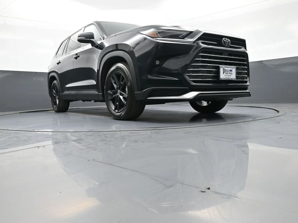 2025 Toyota Highlander - Image 31 of 31