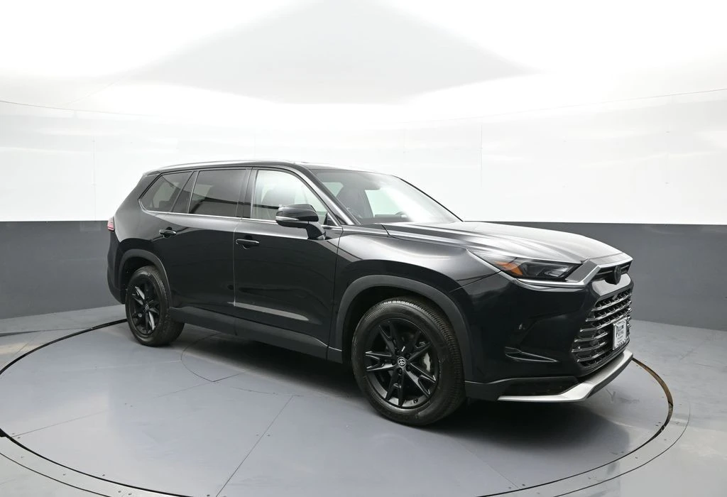2025 Toyota Highlander - Image 4 of 31