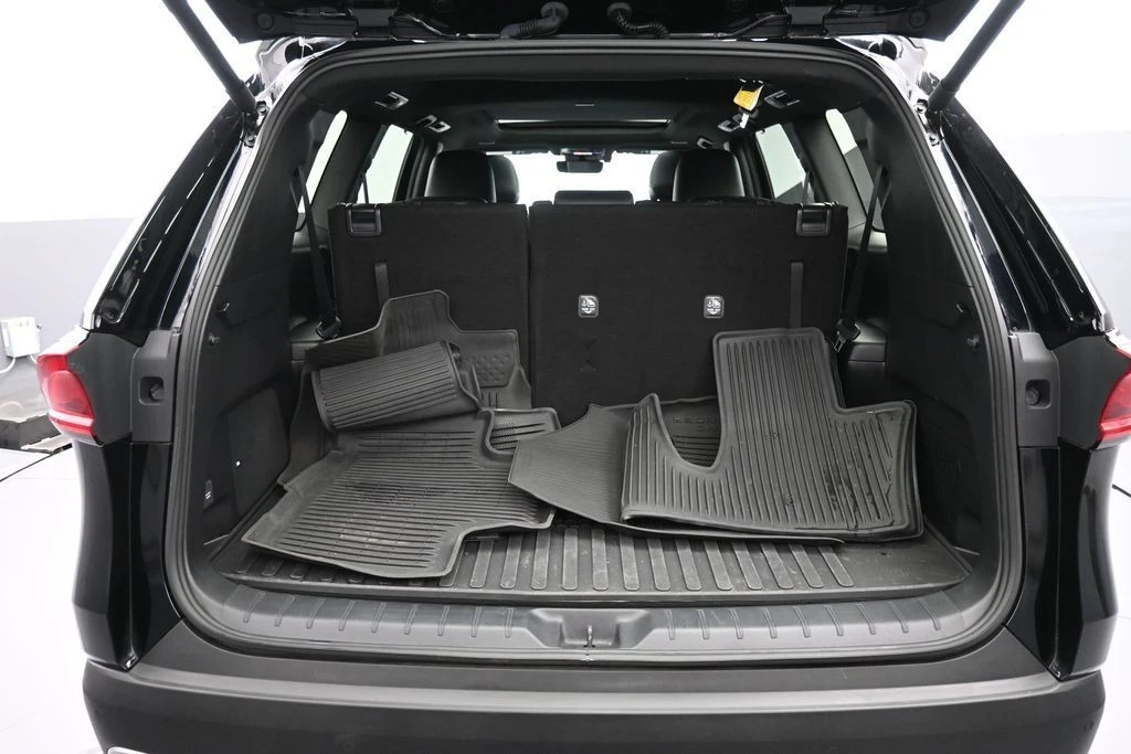2025 Toyota Highlander - Image 24 of 31