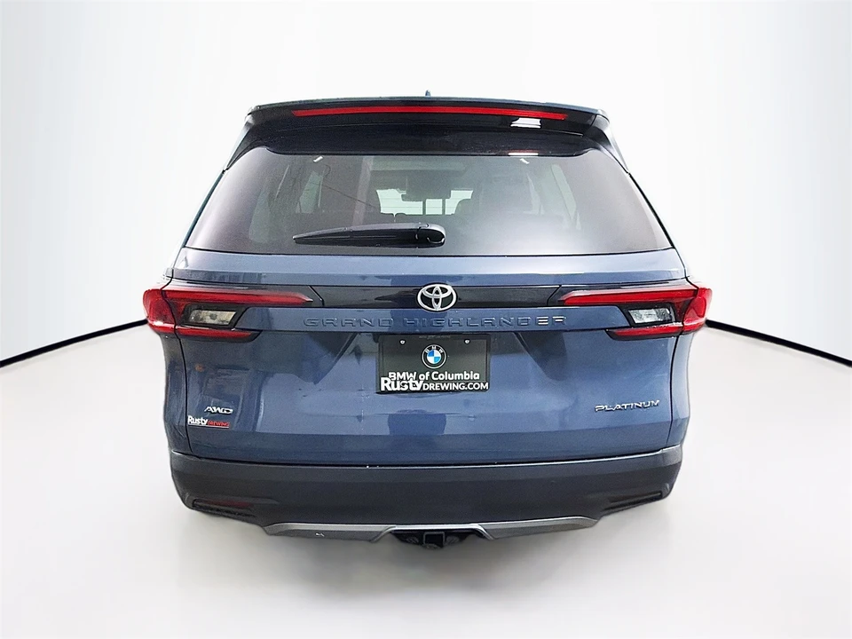 2025 Toyota Highlander - Image 7 of 12