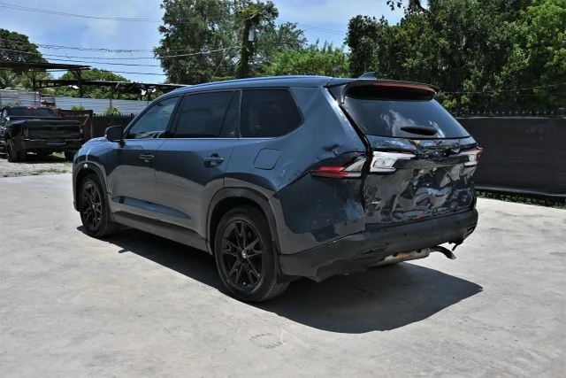 2025 Toyota Highlander - Image 3 of 21