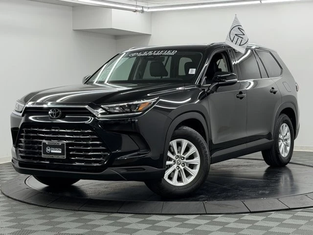 2025 Toyota Highlander - Image 2 of 12