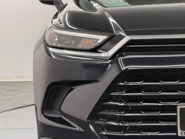 2025 Toyota Highlander - Image 7 of 12