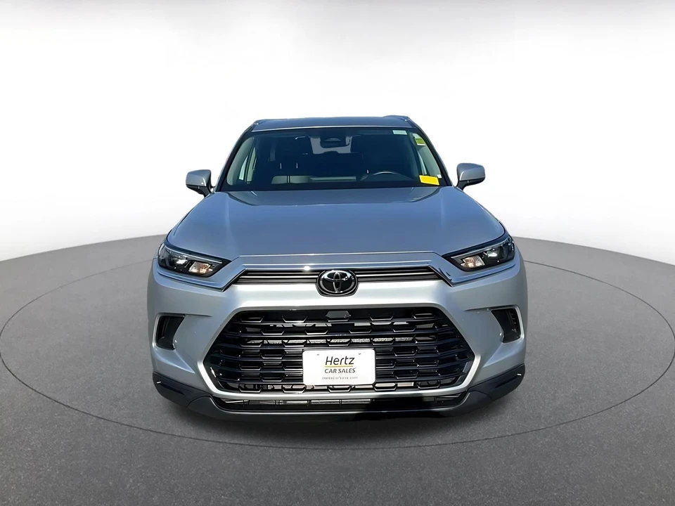 2025 Toyota Highlander - Image 4 of 31