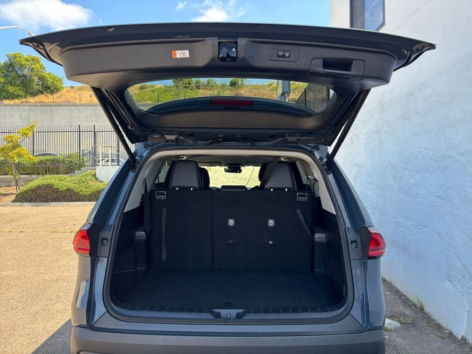 2025 Toyota Highlander - Image 30 of 31