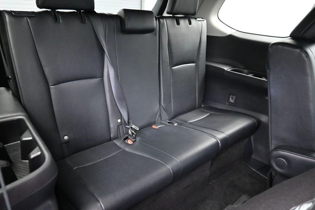 2025 Toyota Highlander - Image 25 of 31