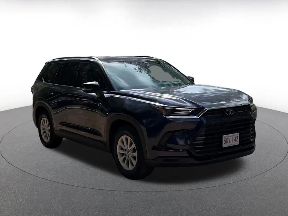 2025 Toyota - Image 3 of 31