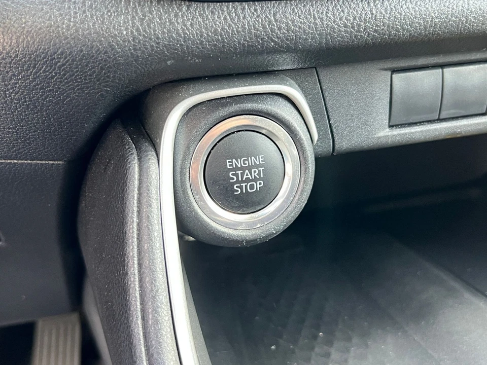 2025 Toyota Highlander - Image 21 of 31