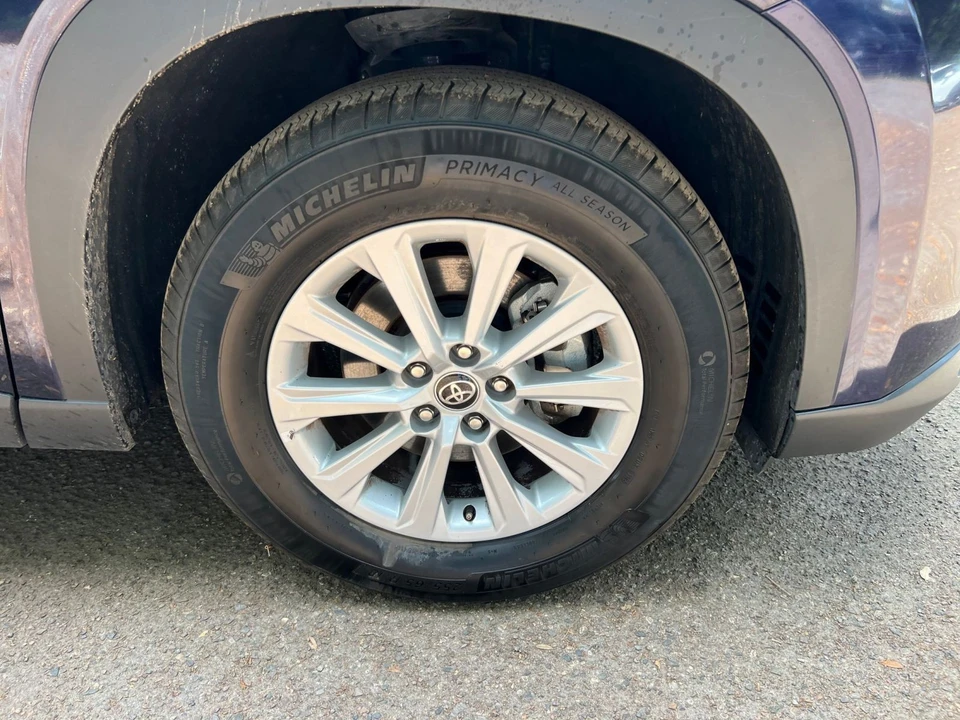 2025 Toyota Highlander - Image 29 of 31