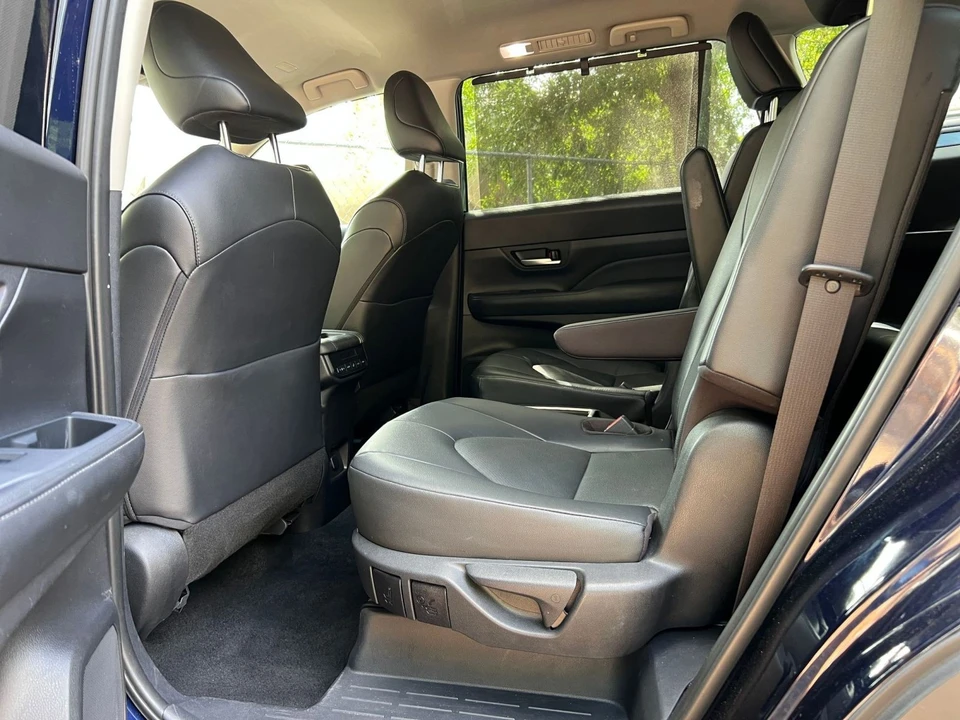 2025 Toyota Highlander - Image 31 of 31