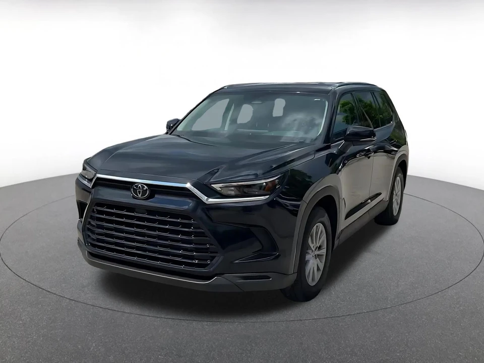2025 Toyota Highlander - Image 7 of 31