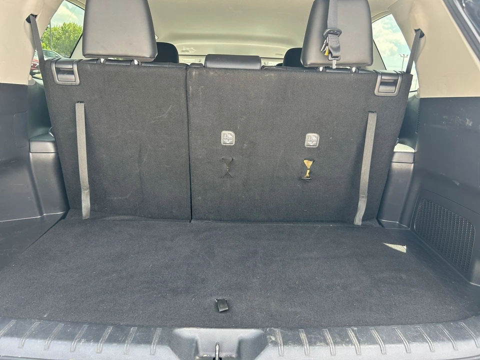 2025 Toyota Highlander - Image 29 of 31