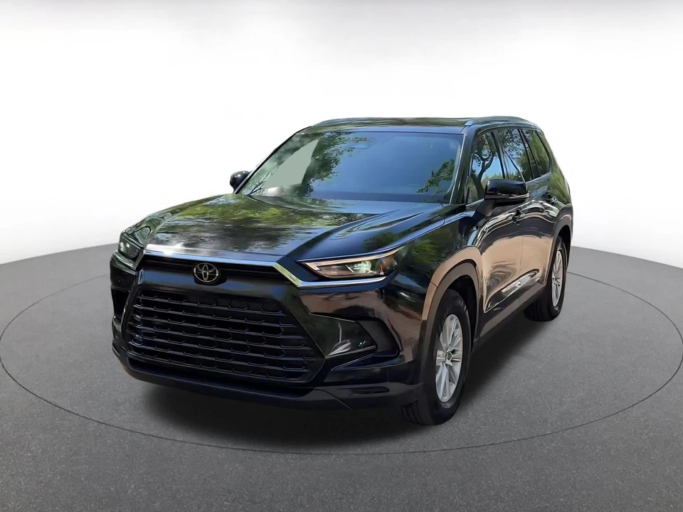 2025 Toyota Highlander - Image 5 of 31
