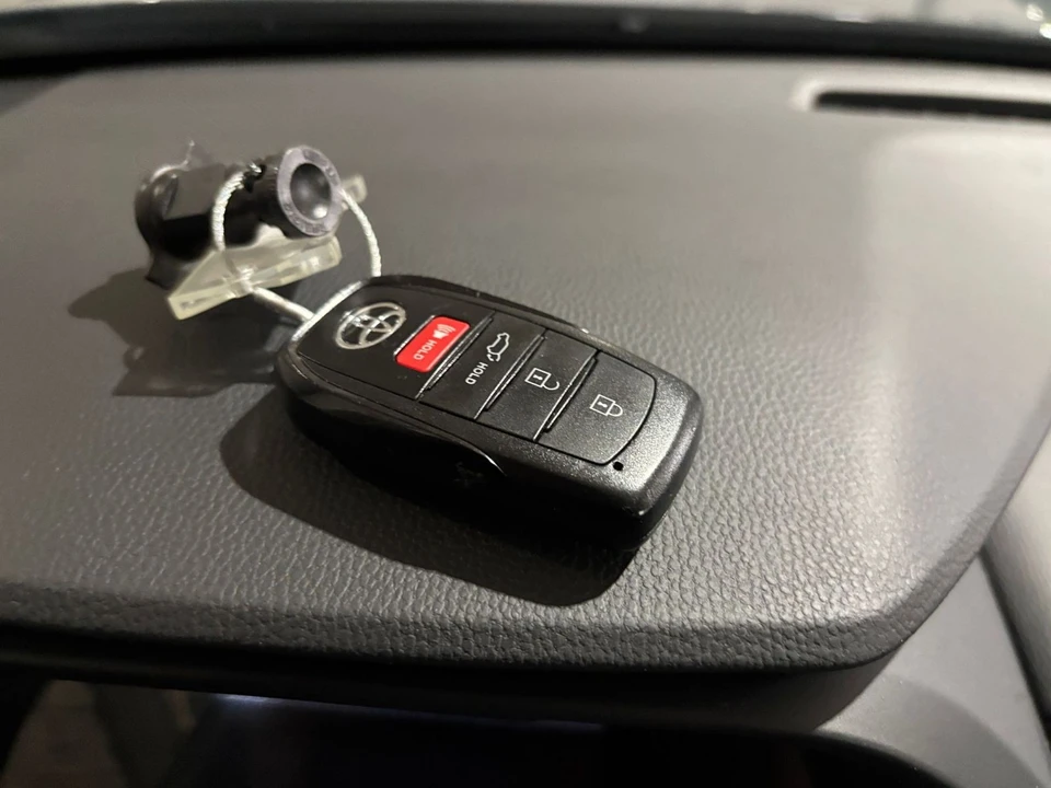 2025 Toyota Highlander - Image 23 of 31