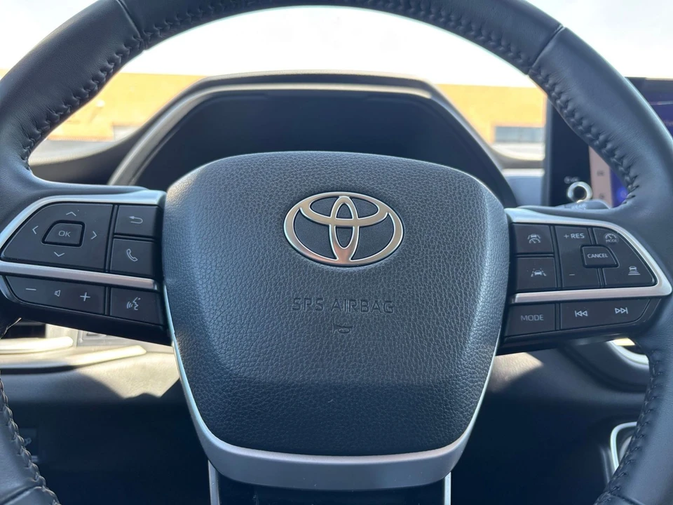 2025 Toyota Highlander - Image 31 of 31