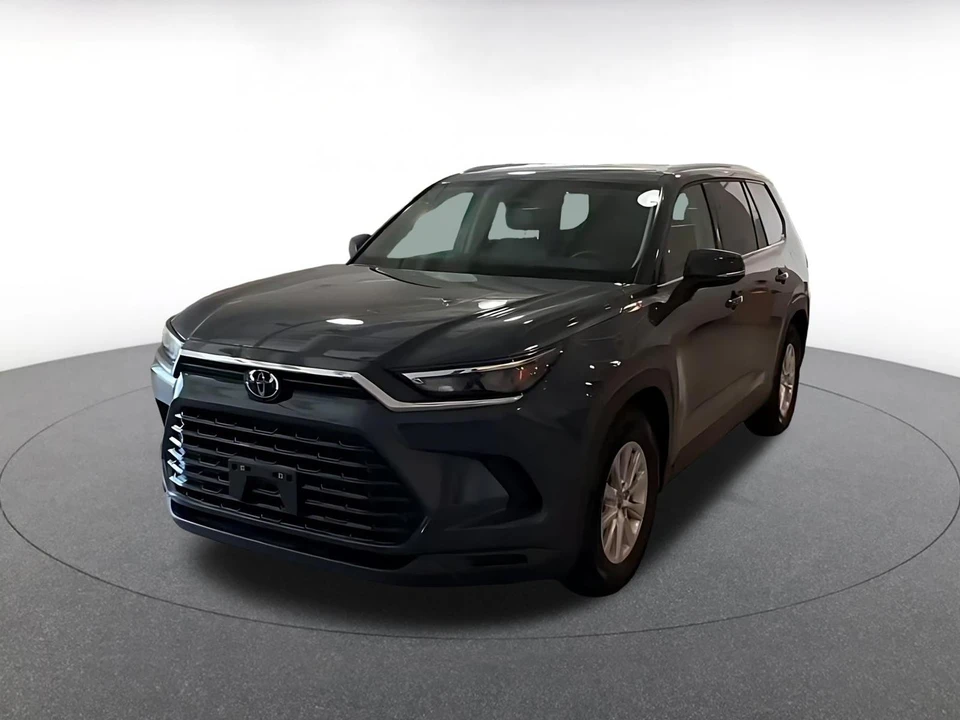 2025 Toyota Highlander - Image 5 of 31