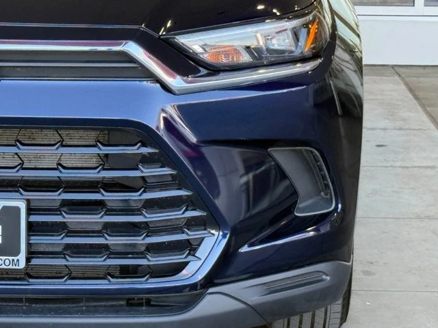 2025 Toyota Highlander - Image 5 of 21