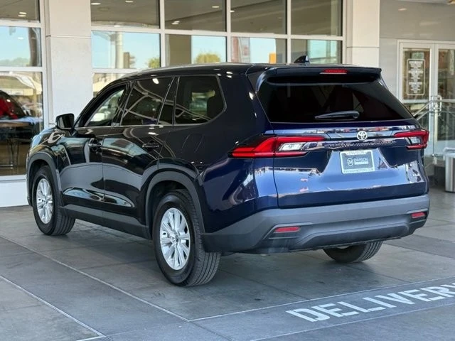 2025 Toyota Highlander - Image 9 of 21