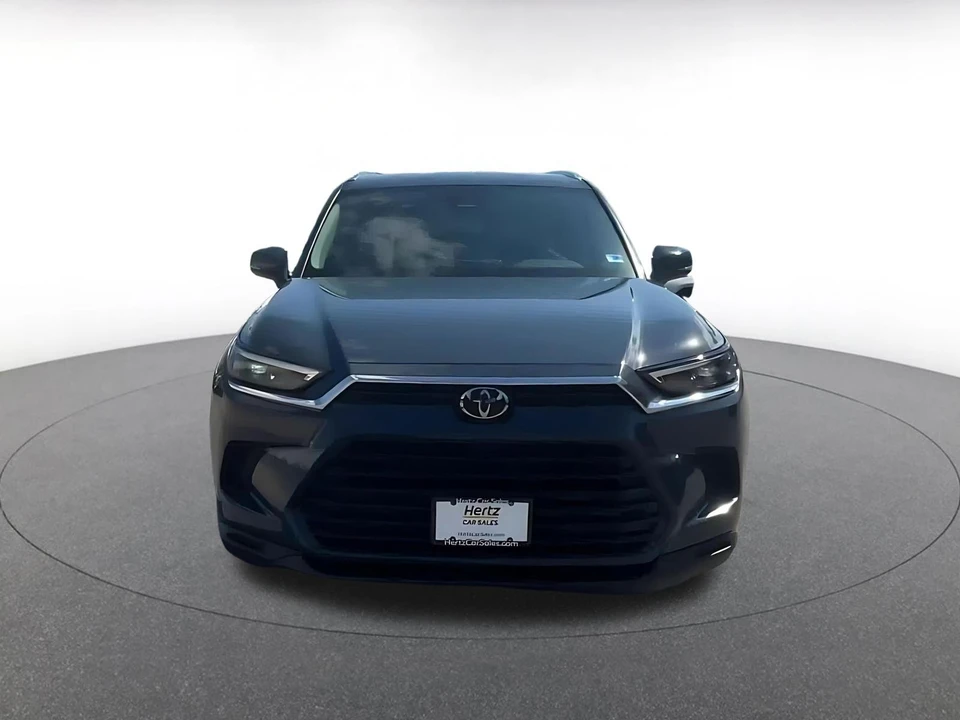 2025 Toyota Highlander - Image 4 of 31