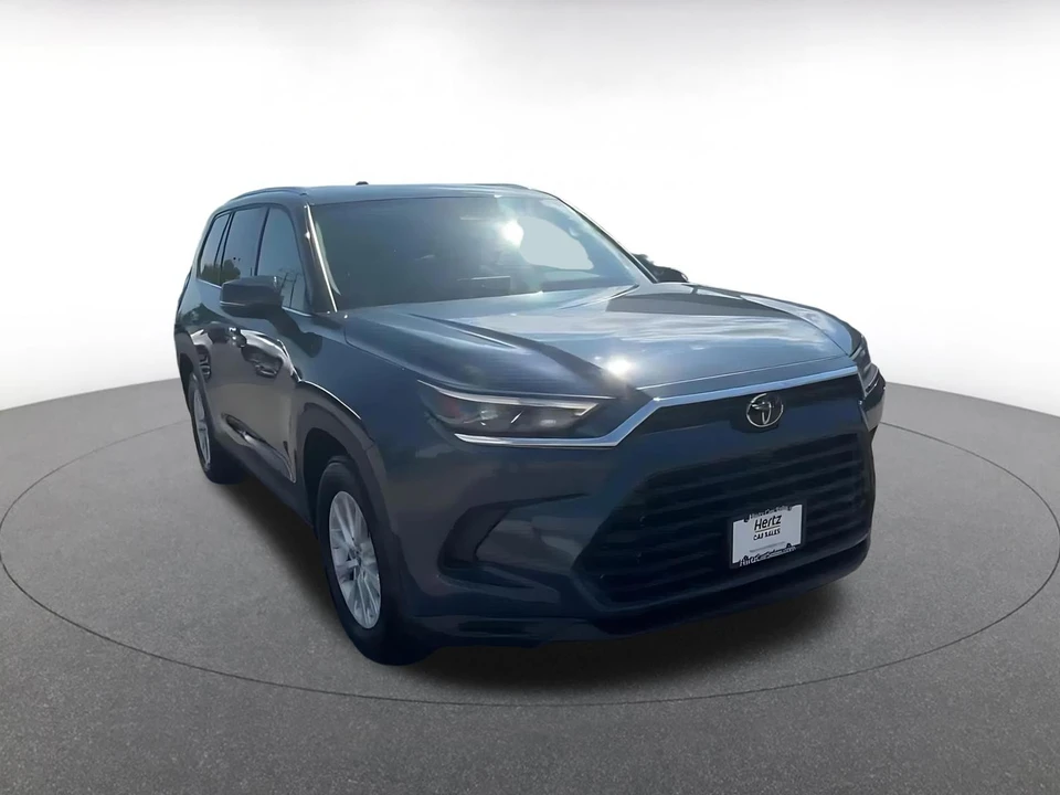 2025 Toyota Highlander - Image 3 of 31