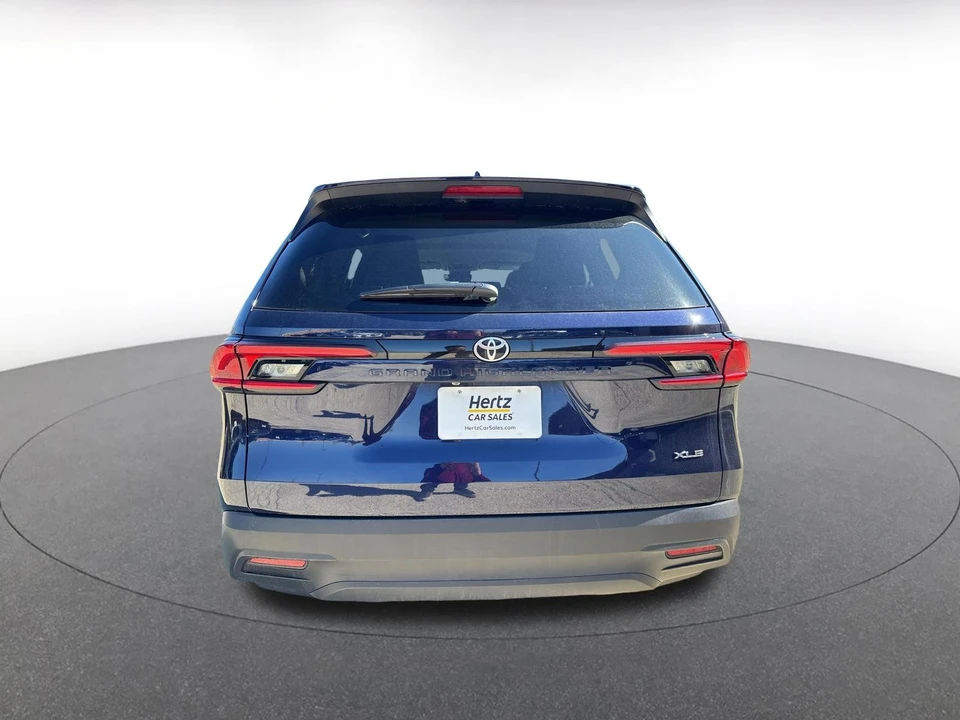 2025 Toyota Highlander - Image 5 of 6